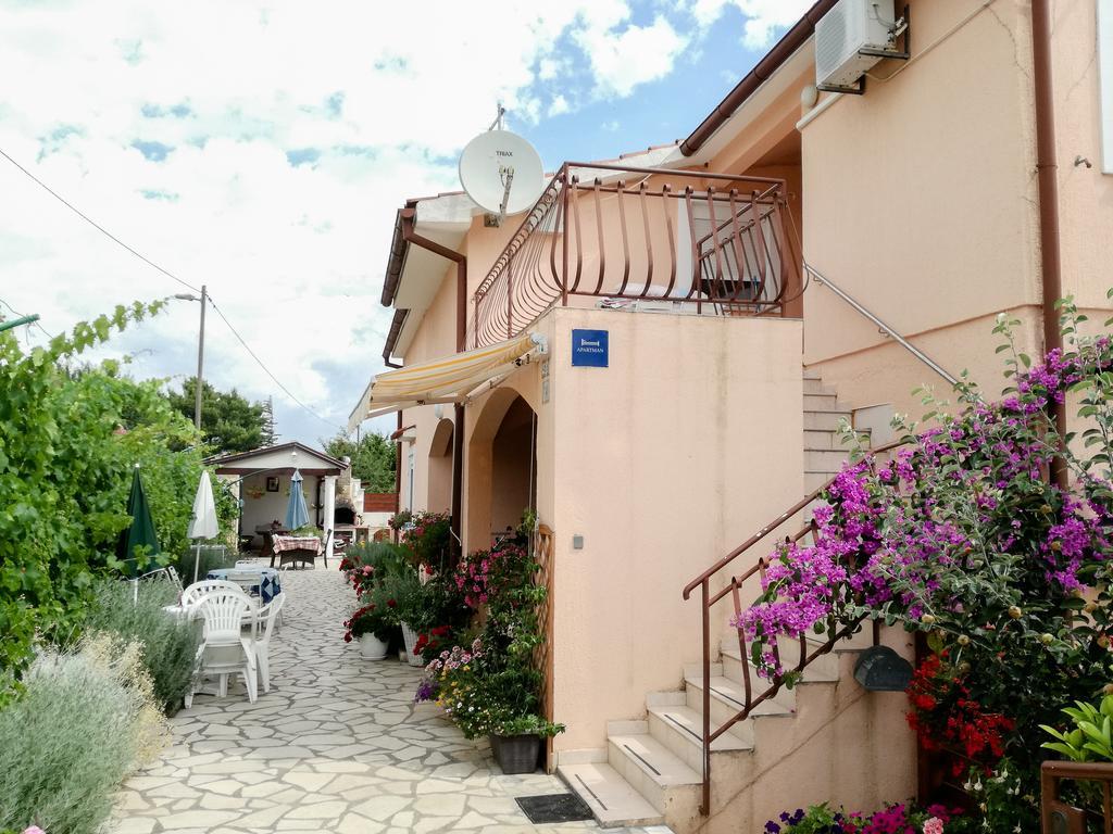 Apartments Bardak Liznjan Exterior photo